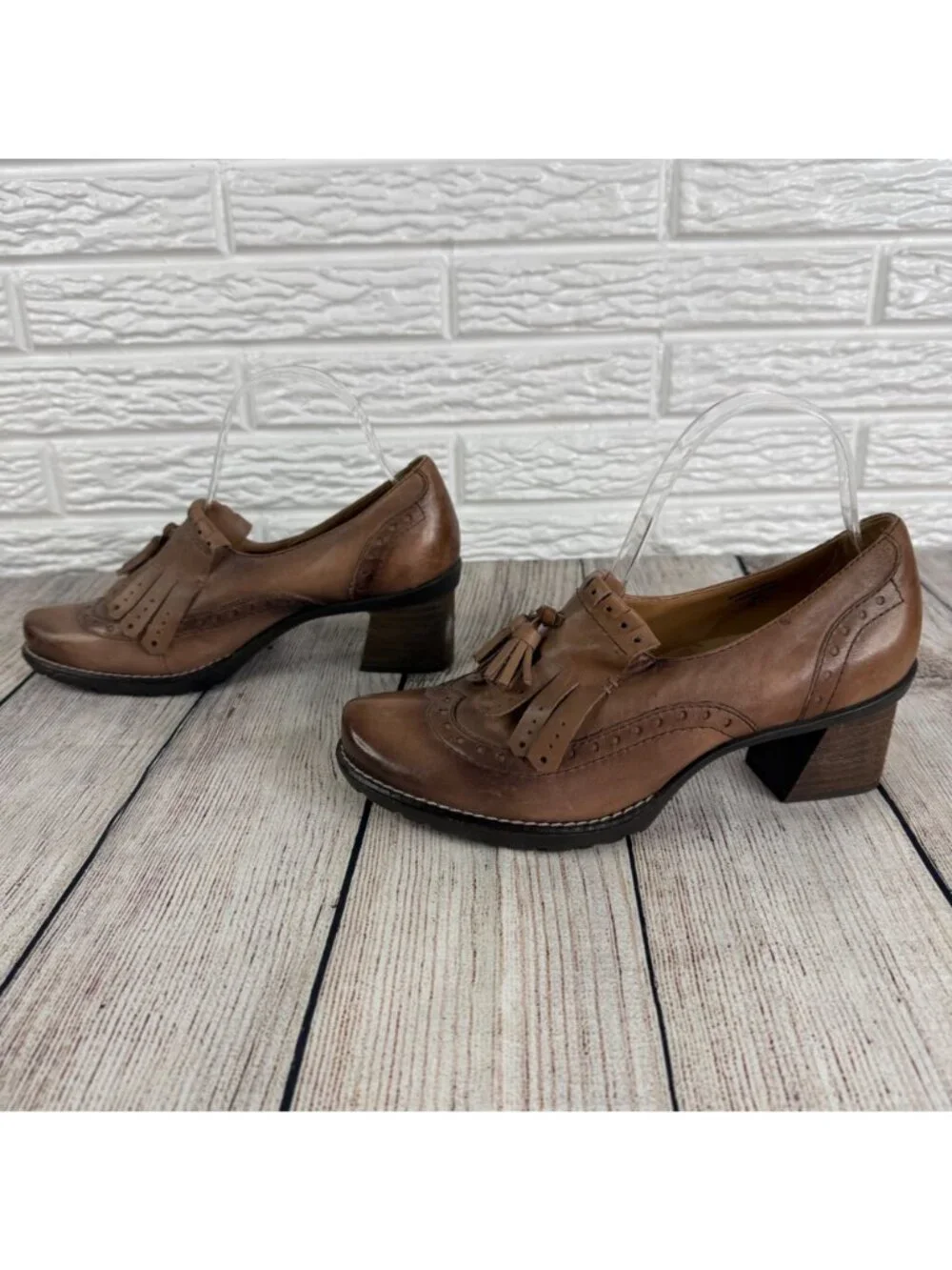 Earth Tassel Loafer Heels Stacked Block Heel Brogue Detail Sundowner Cinnamon 8B